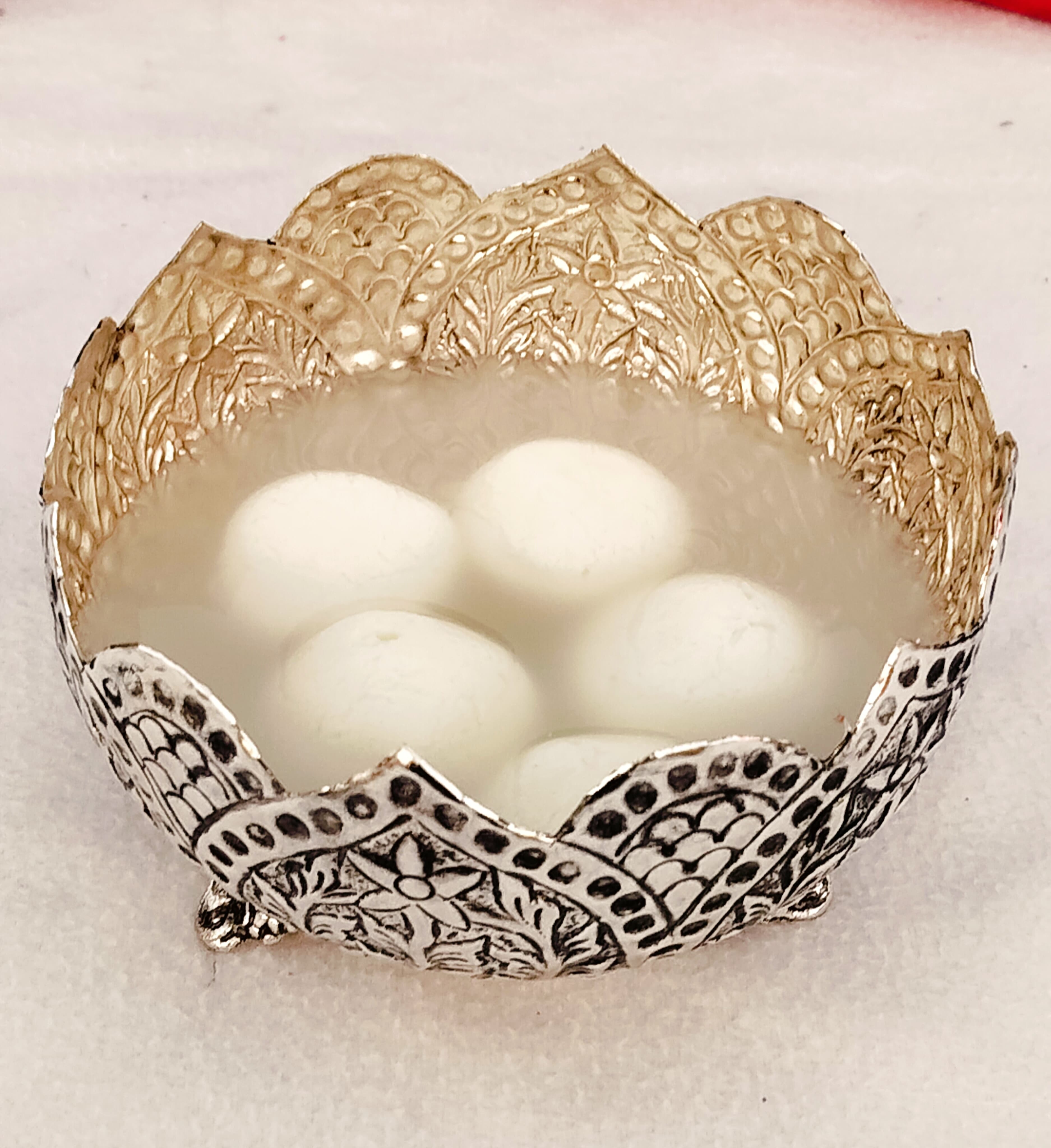 German silver lotus urli with good depth